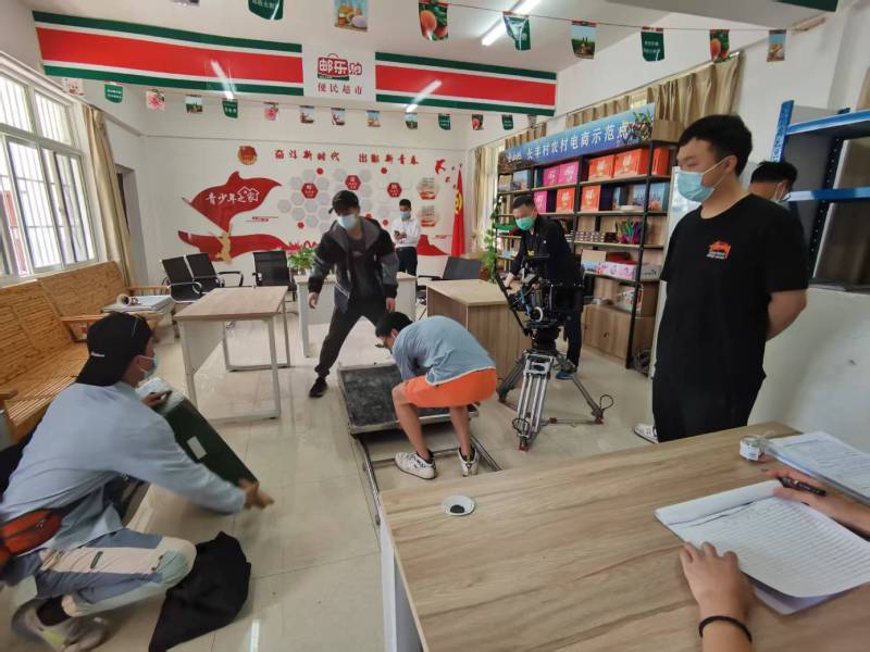 措勤县广告片拍摄公司：极简主义践行者，少即是多的视觉哲学